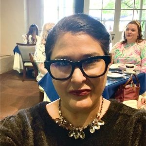 Meet your Posher, Veronica